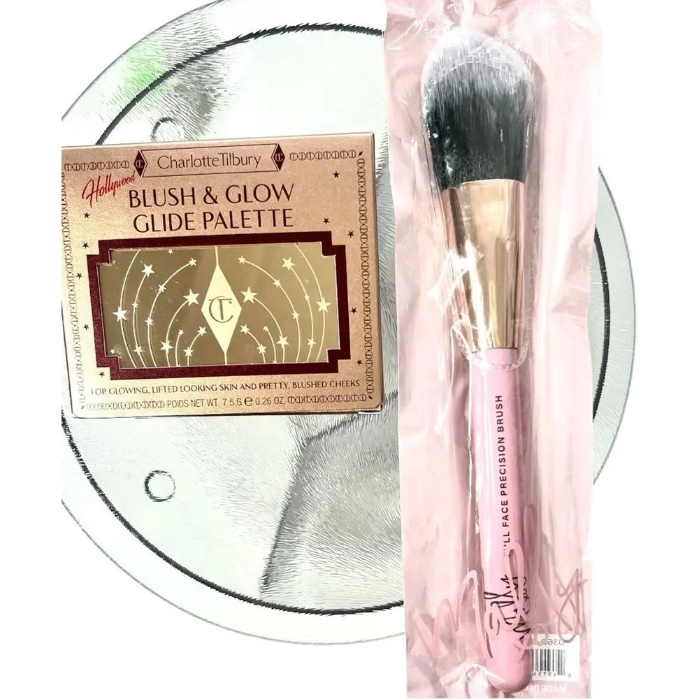 Charlotte Tilbury Blush & Glow Glide Palette with Pink Precision Brush Tan/Dore